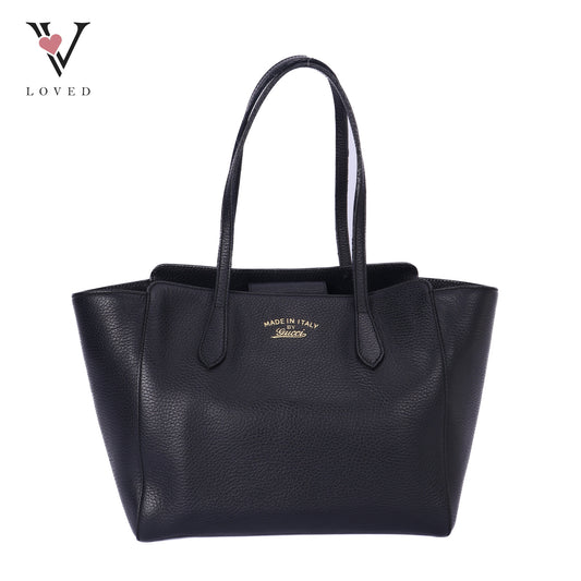 Swing Tote In Black Pebbled Leather Bag